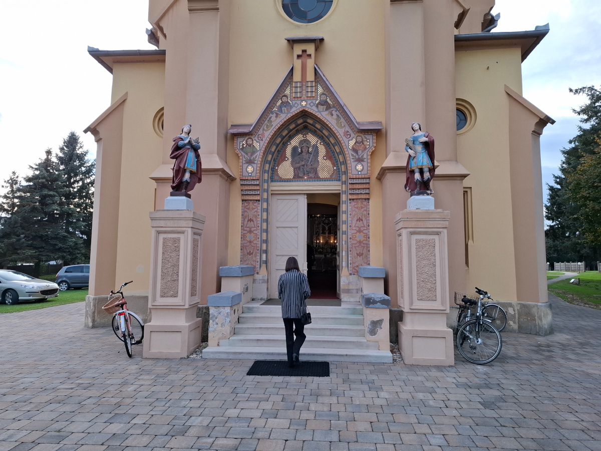 Komemoracija kod spomenika u Vratišincu