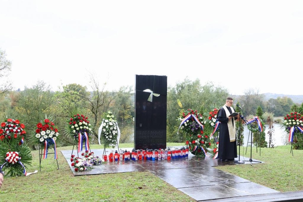 Zajednica odala počast žrtvama u Baćinu